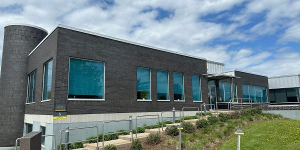 Immeuble extérieur - 48, boulevard Taschereau, La Prairie